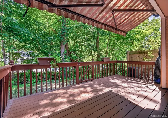 Photo 4 of Single family home for sale at 9 Redtwig Ct, Peekskill, NY 10566 | MLS# 1047542 | Listing updated on 2026-09-12