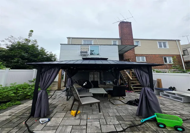 Photo 19 of Single family home for sale at 2570 Pearsall Ave, New York, NY 10469 | MLS# 1047544 | Listing updated on 2026-09-07