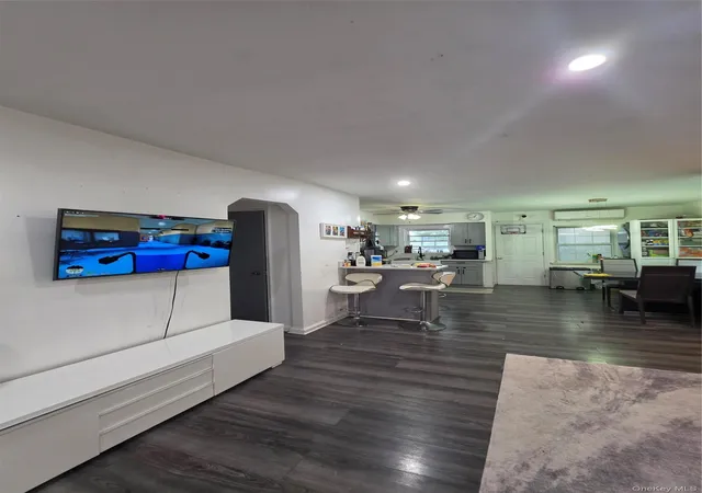 Photo 2 of Single family home for sale at 2570 Pearsall Ave, New York, NY 10469 | MLS# 1047544 | Listing updated on 2026-09-07