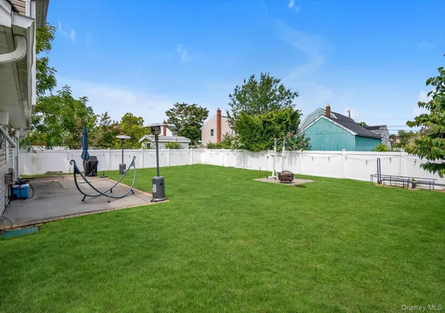 Photo 18 of Single family home for sale at 1055 Jefferson St, Hempstead, NY 11510 | MLS# 1047559 | Listing updated on 2026-09-07