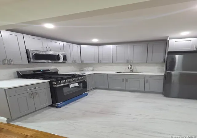 Photo 3 of Sale Pending at 1121 Saint Lawrence Ave, New York, NY 10472 | MLS# 1047582 | Listing updated on 2026-10-04