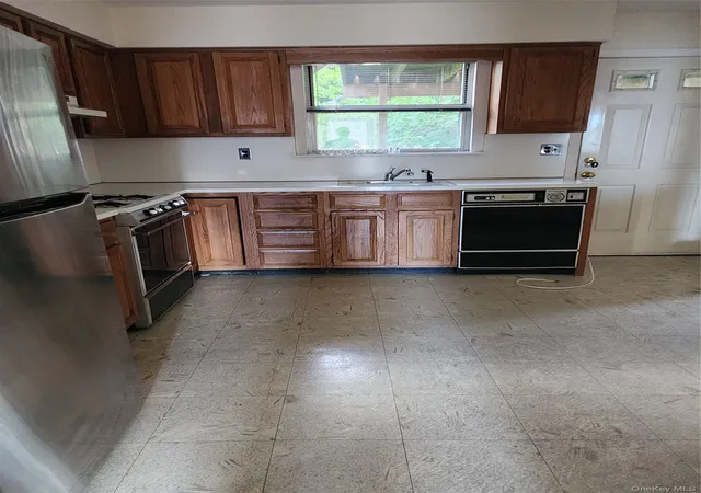 Photo 2 of Sale Pending at 2681 Sheldon Pl, Hempstead, NY 11572 | MLS# 1047598 | Listing updated on 2026-10-01