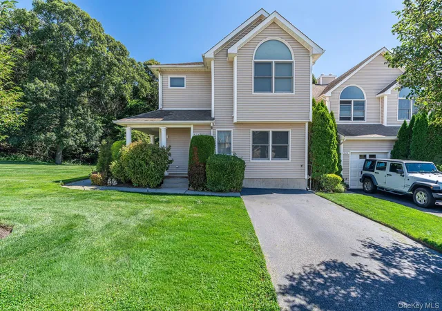 Photo 1 of Condo for sale at 606 Willow Pond Dr #606, Riverhead, NY 11901 | MLS# 1047608 | Listing updated on 2026-09-22