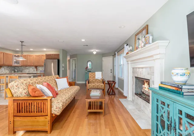 Photo 4 of Condo for sale at 606 Willow Pond Dr #606, Riverhead, NY 11901 | MLS# 1047608 | Listing updated on 2026-09-22