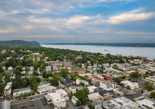 Photo 3 of Single family home for sale at 160 Burd St, Clarkstown, NY 10960 | MLS# 1047610 | Listing updated on 2026-09-08