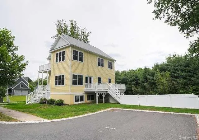 Photo 2 of Single family home for sale at 9 Bird Ct, Rhinebeck, NY 12572 | MLS# 1047623 | Listing updated on 2026-09-30