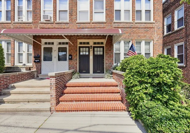 Photo 1 of Sale Pending at 333 E 238th Street, New York, NY 10470 | MLS# 1047631 | Listing updated on 2026-10-02