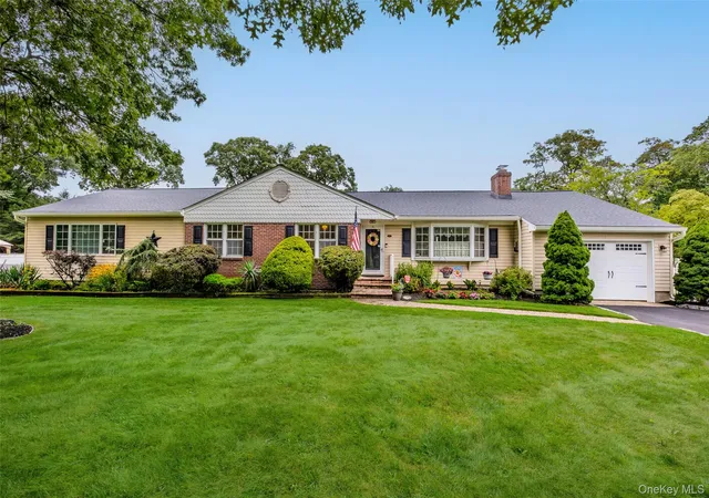 Photo 1 of Sale Pending at 67 Broadway, Smithtown, NY 11787 | MLS# 1047638 | Listing updated on 2026-10-02