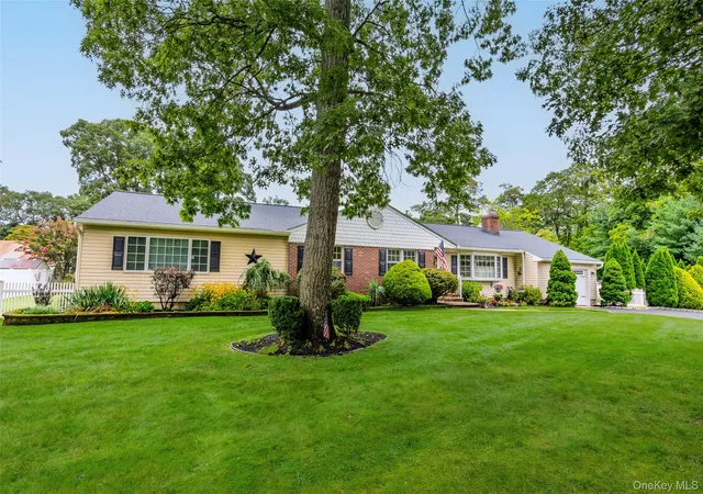 Photo 2 of Sale Pending at 67 Broadway, Smithtown, NY 11787 | MLS# 1047638 | Listing updated on 2026-10-02