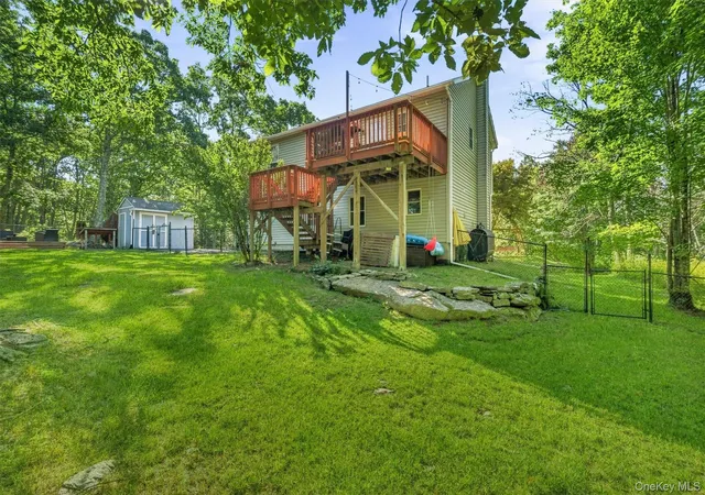 Photo 4 of Single family home for sale at 32 Nightingale Trl W, Mamakating, NY 12790 | MLS# 1047643 | Listing updated on 2026-10-04