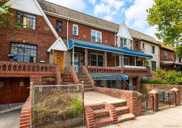 Photo 1 of Multi family home for sale at 25 30 36th Avenue, New York, NY 11106 | MLS# 1047648 | Listing updated on 2026-09-16