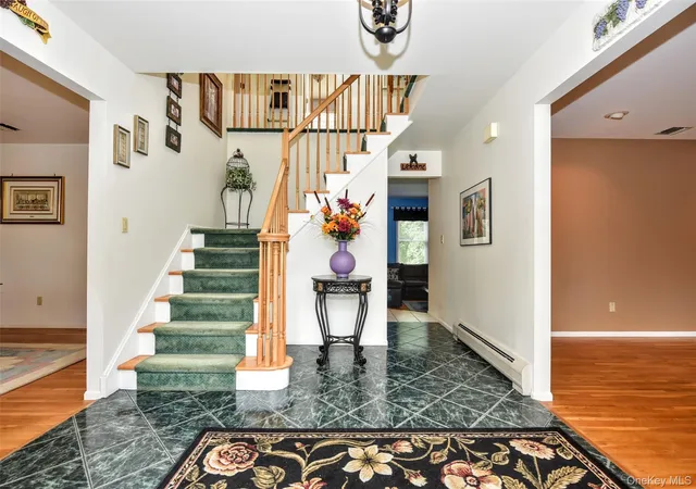 Photo 4 of Single family home for sale at 18 Gleeful Ln, Clarkstown, NY 10989 | MLS# 1047665 | Listing updated on 2026-10-04