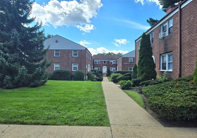 Listing Photo 4 - Condo for sale in building located at 79 N Broadway, White Plains, NY 10603 - Unit #D2