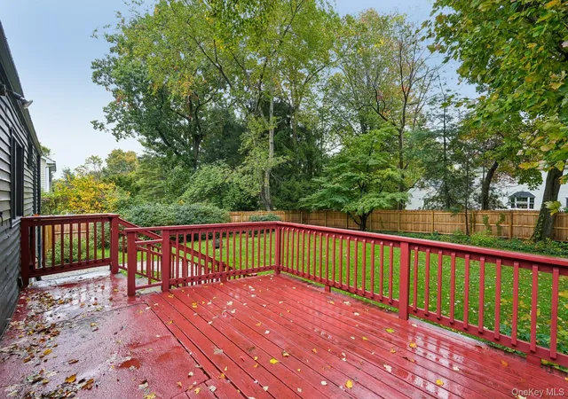 Photo 3 of Single family home for sale at 4 Windsor Rd, Cortlandt, NY 10520 | MLS# 1047678 | Listing updated on 2026-10-25