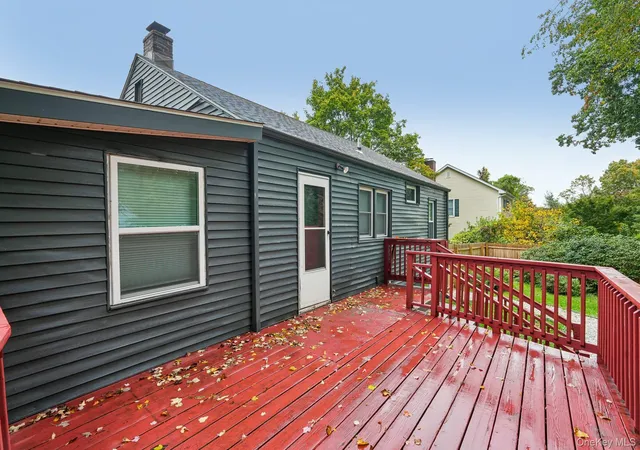 Photo 4 of Single family home for sale at 4 Windsor Rd, Cortlandt, NY 10520 | MLS# 1047678 | Listing updated on 2026-10-25