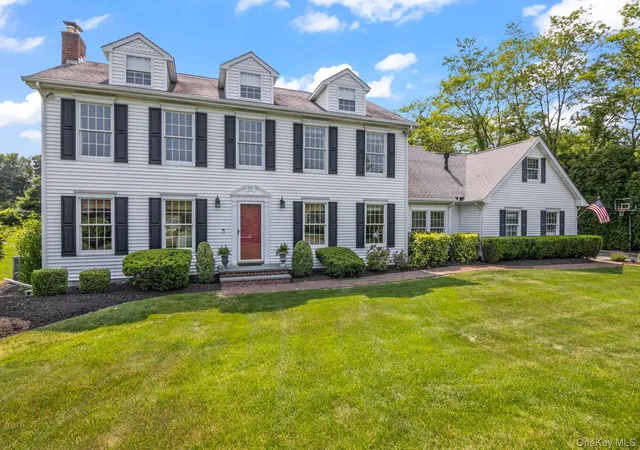 Photo 1 of Sale Pending at 17 Lemark Ct, Brookhaven, NY 11733 | MLS# 1047680 | Listing updated on 2026-09-25