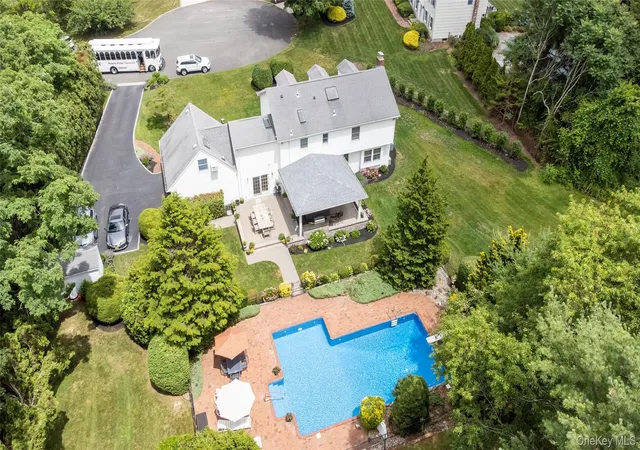 Photo 2 of Sale Pending at 17 Lemark Ct, Brookhaven, NY 11733 | MLS# 1047680 | Listing updated on 2026-09-25
