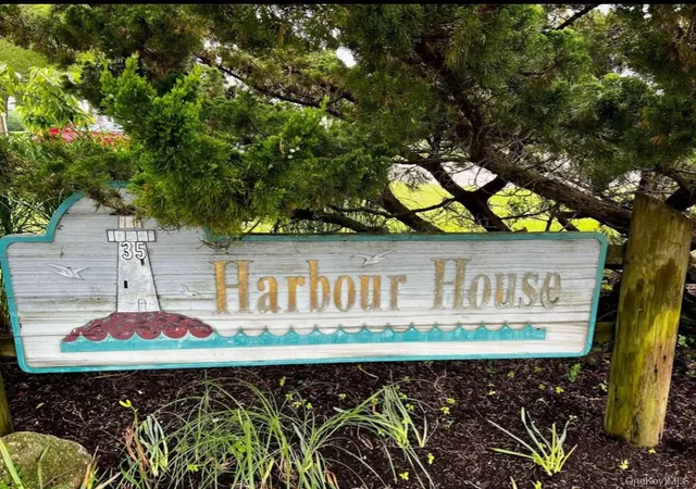Photo 4 of House for sale at 35 Library #4K, Southampton, NY 11978 | MLS# 1047730 | Listing updated on 2026-09-13