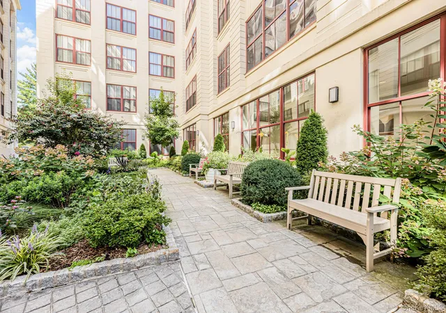 Listing Photo 4 - Condo for sale in building located at 1 Scarsdale Rd, Eastchester, NY 10707 - Unit #321