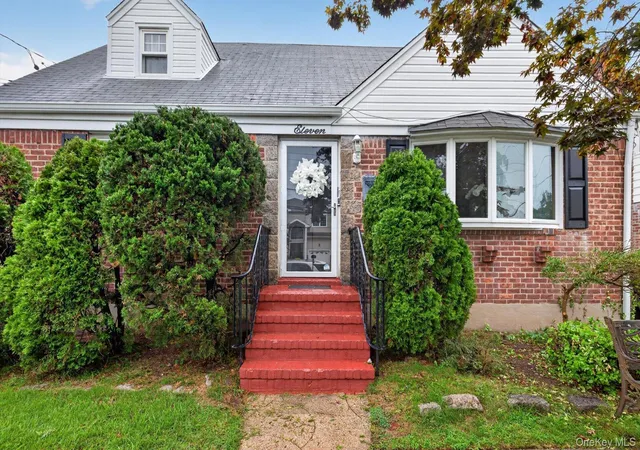 Photo 1 of Single family home for sale at 11 White St, Hempstead, NY 11580 | MLS# 1047761 | Listing updated on 2026-09-16