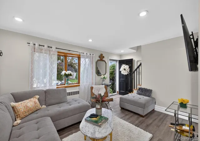 Photo 3 of Single family home for sale at 11 White St, Hempstead, NY 11580 | MLS# 1047761 | Listing updated on 2026-10-08