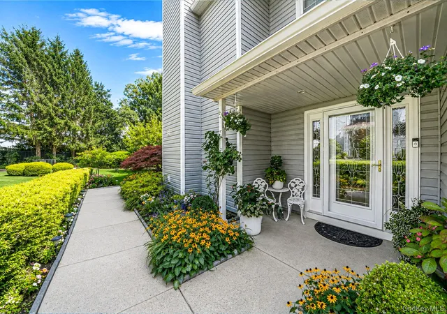 Photo 3 of Sale Pending at 112 Erin Ln, Brookhaven, NY 11733 | MLS# 1047772 | Listing updated on 2026-10-01