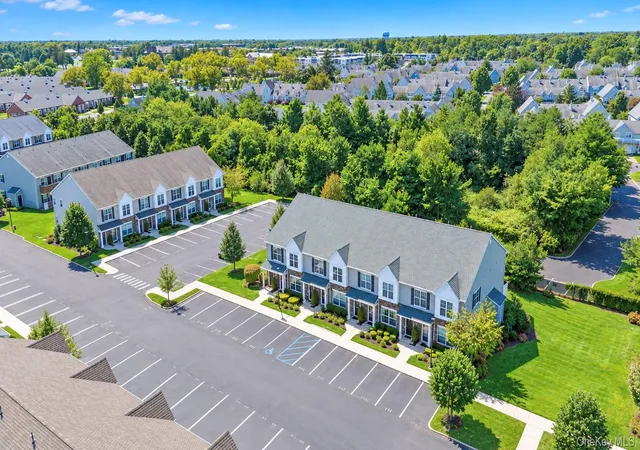 Photo 3 of Condo for sale at 106 Weatherby Ln, Islip, NY 11722 | MLS# 1047786 | Listing updated on 2026-10-01