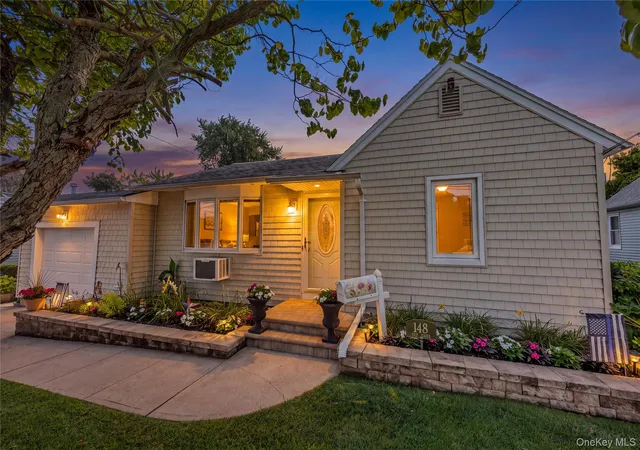 Photo 29 of Single family home for sale at 148 Birs Ave, Babylon, NY 11757 | MLS# 1047788 | Listing updated on 2026-10-04