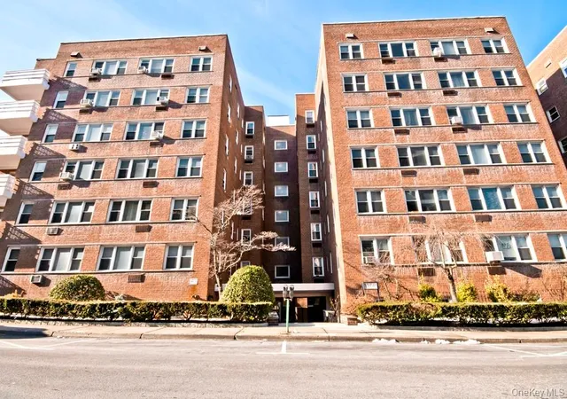 Photo 1 of Condo for sale at 30 E Hartsdale Ave #3E, Greenburgh, NY 10530 | MLS# 1047810 | Listing updated on 2026-10-03