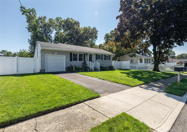 Photo 2 of Sale Pending at 5 Norwalk Ln, Brookhaven, NY 11784 | MLS# 1047811 | Listing updated on 2026-09-24