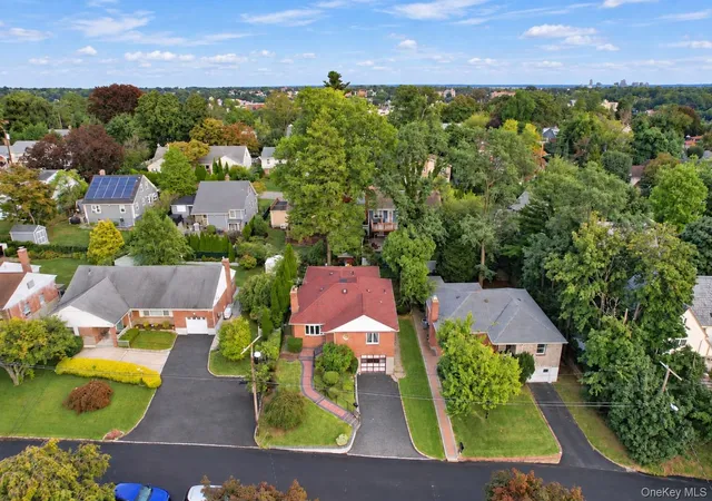 Photo 3 of Single family home for sale at 72 Mohawk Rd, Yonkers, NY 10710 | MLS# 1047826 | Listing updated on 2026-10-24