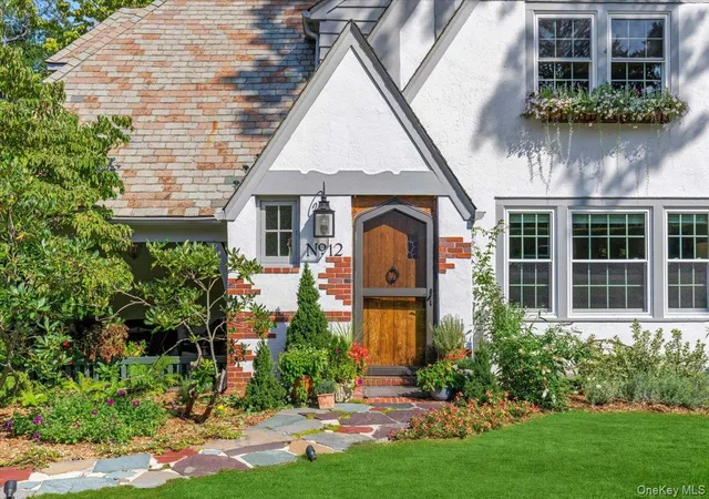 Photo 2 of Single family home for sale at 12 Idlewood Rd, White Plains, NY 10605 | MLS# 1047830 | Listing updated on 2026-09-13