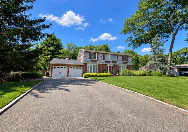 Photo 2 of Single family home for sale at 50 Glenridge Ave, Brookhaven, NY 11790 | MLS# 1047831 | Listing updated on 2026-10-07