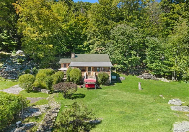 Photo 1 of Single family home for sale at 149 Tanglewylde Rd, Putnam Valley, NY 10537 | MLS# 1047835 | Listing updated on 2026-10-03