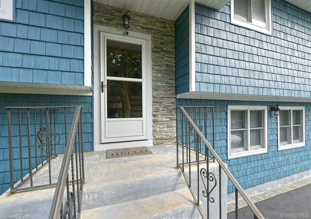 Photo 2 of Sale Pending at 35 Jensen Rd, Islip, NY 11706 | MLS# 1047846 | Listing updated on 2026-10-01
