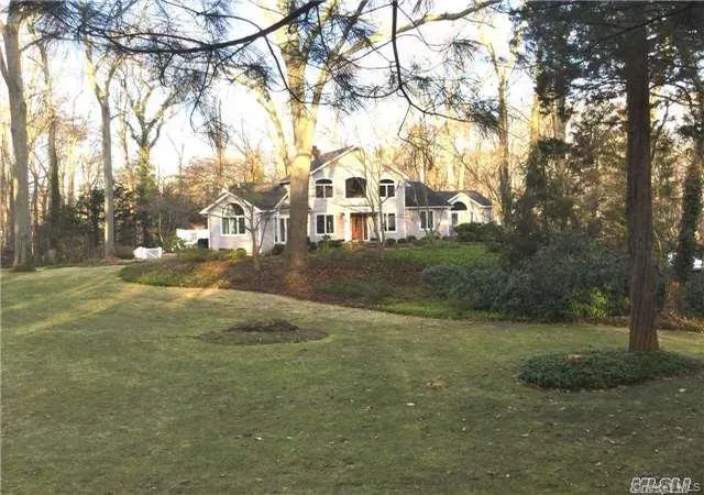Photo 3 of Single family home for sale at 29 Farm Rd, Smithtown, NY 11780 | MLS# 1047851 | Listing updated on 2026-09-29