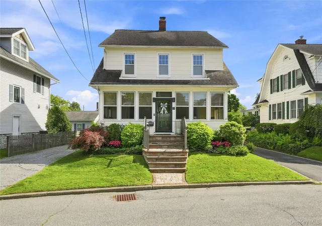 Single family home for sale at 60 Cormack Ct, Babylon, NY 11702 | MLS# 1047853