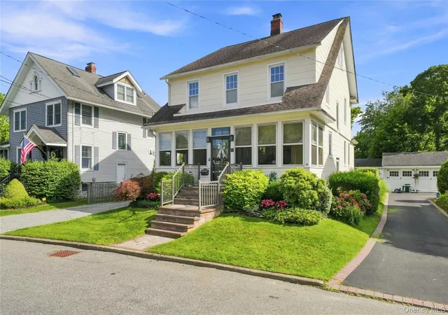 Photo 2 of Single family home for sale at 60 Cormack Ct, Babylon, NY 11702 | MLS# 1047853 | Listing updated on 2026-09-25