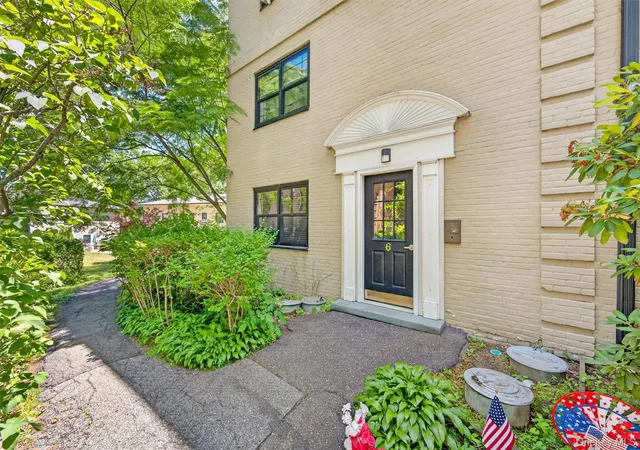 Listing Photo 4 - Condo for sale in building located at 6 Manchester Rd, Eastchester, NY 10709 - Unit #2L