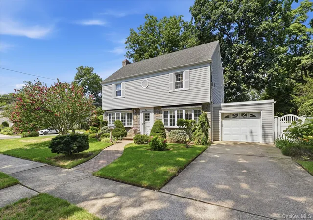 Photo 1 of Single family home for sale at 1 Beech Ct, Hempstead, NY 11565 | MLS# 1047866 | Listing updated on 2026-10-06