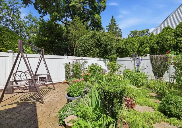 Photo 2 of Single family home for sale at 1 Beech Ct, Hempstead, NY 11565 | MLS# 1047866 | Listing updated on 2026-10-06