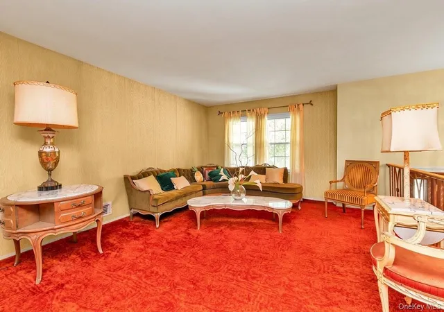 Photo 3 of Single family home for sale at 22 Valley Ln W, Valley Stream, NY 11581 | MLS# 1047871 | Listing updated on 2026-10-08