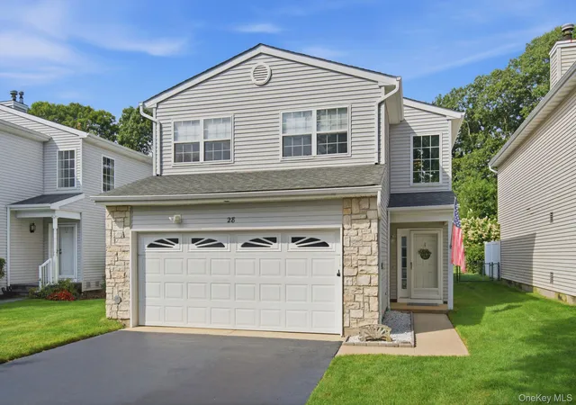 Photo 2 of Sale Pending at 28 Colony Dr, Islip, NY 11741 | MLS# 1047891 | Listing updated on 2026-10-06