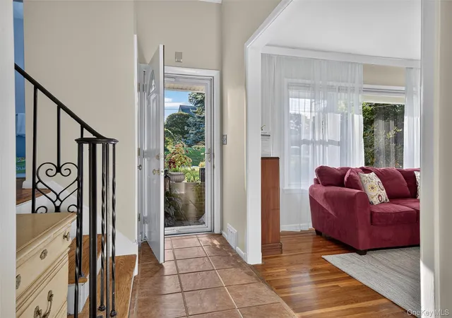 Photo 3 of Single family home for sale at 27 Anpell Dr, Eastchester, NY 10583 | MLS# 1047895 | Listing updated on 2026-10-04