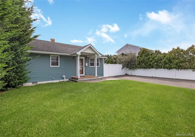 Photo 3 of Sale Pending at 28 Academy Ln, Islip, NY 11769 | MLS# 1047899 | Listing updated on 2026-09-23