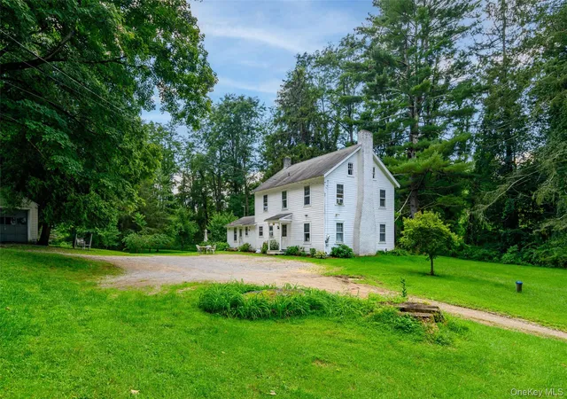 Photo 2 of Single family home for sale at 264 Quaker Hl Rd, Pawling, NY 12564 | MLS# 1047901 | Listing updated on 2026-09-28