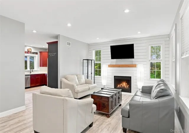 Photo 3 of Single family home for sale at 15 Rock Cut Ln, Pleasant Valley, NY 12569 | MLS# 1047918 | Listing updated on 2026-09-20