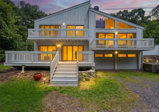 Photo 3 of Single family home for sale at 31 Boswell Rd, Putnam Valley, NY 10579 | MLS# 1047930 | Listing updated on 2026-09-15