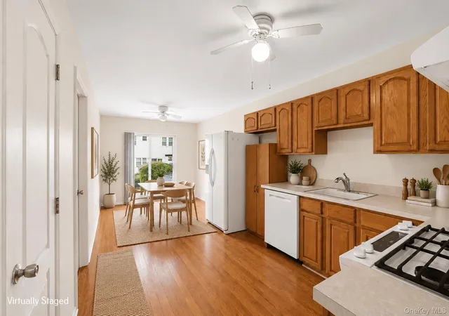 Photo 3 of Single family home for sale at 78 Confederation Pl, New York, NY 10303 | MLS# 1047959 | Listing updated on 2026-09-13