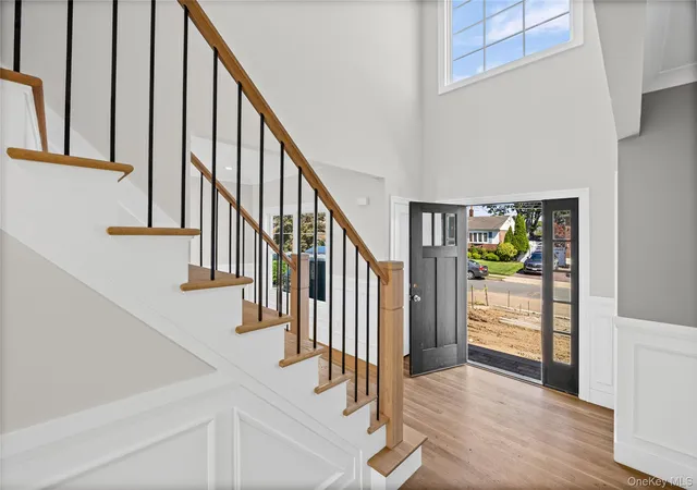 Photo 3 of Single family home for sale at 366 Broadway, Oyster Bay, NY 11762 | MLS# 1047977 | Listing updated on 2026-10-09